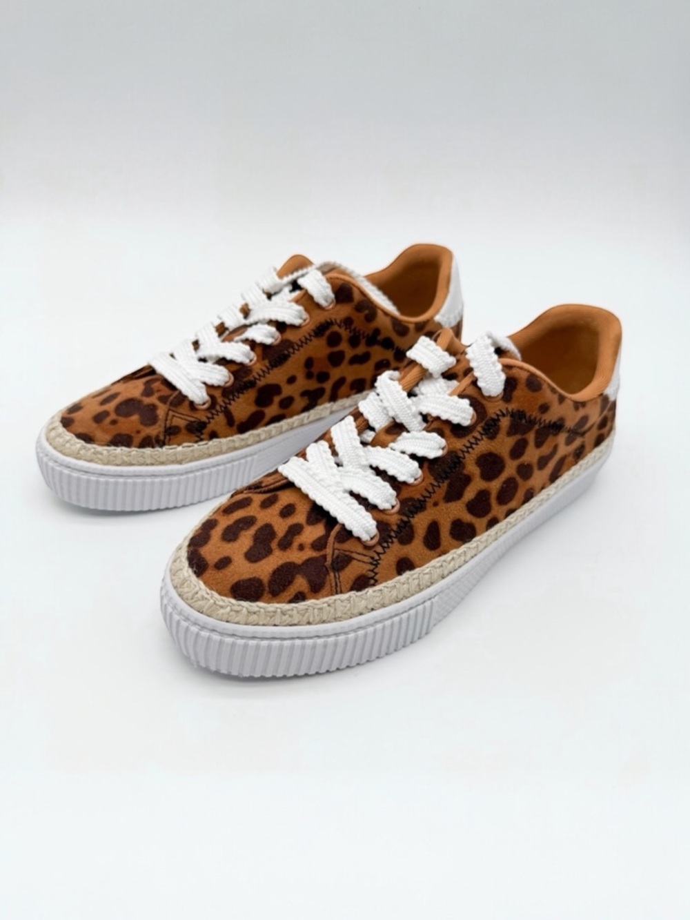 Marc Fisher Spryng Leopard Print Sneakers Rope Woven Trim Lace-Up Casual 8.5 NEW